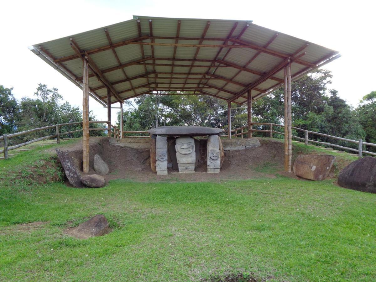 Hostal Loco Locombia San Agustín Buitenkant foto